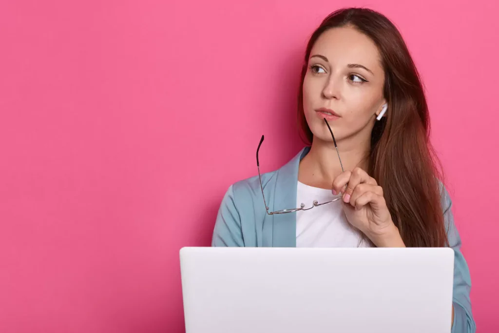 Freelance vs. Agency: Which Copywriting Services Are Best for Your Business?